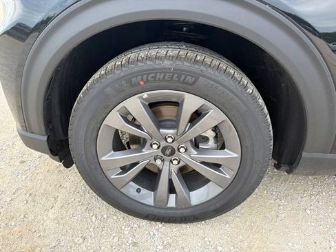 New 2026 Ford Explorer Active w/ Active Comfort Package AWD/4WD image 11