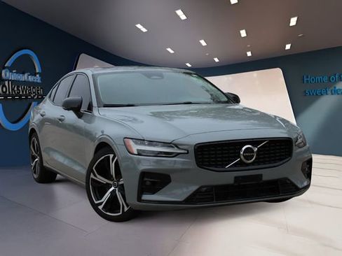 Used 2024 Volvo S60 B5 Plus image 3