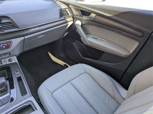 Used 2021 Audi Q5 2.0T Premium image 26