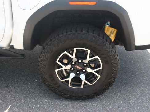 Used 2024 GMC Canyon AT4X AWD/4WD image 35