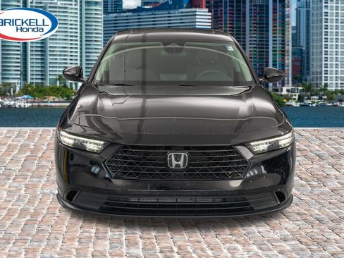 Certified 2025 Honda Accord SE image 2