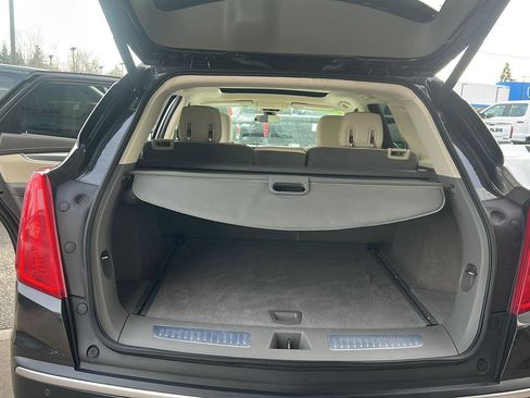 Used 2017 Cadillac XT5 Luxury w/ Driver Awareness Package image 32