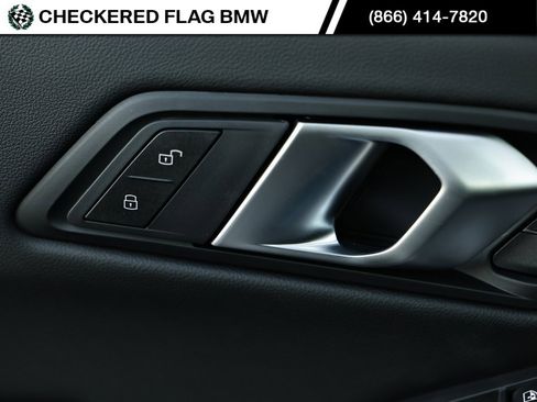 Used 2025 BMW 330i Sedan w/ M Sport Package image 17