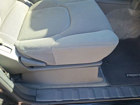 Used 2012 Nissan Frontier SV w/ SV Premium Utility Pkg image 33