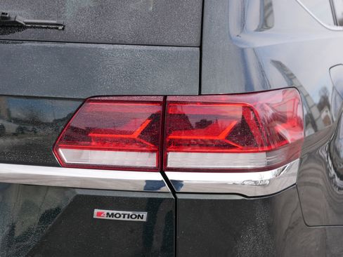 Used 2021 Volkswagen Atlas SEL Premium image 17