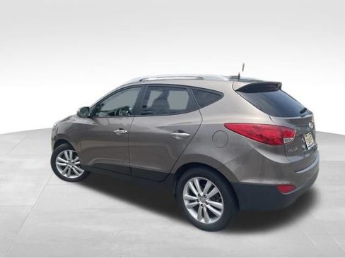 Used 2010 Hyundai Tucson Limited AWD/4WD image 2