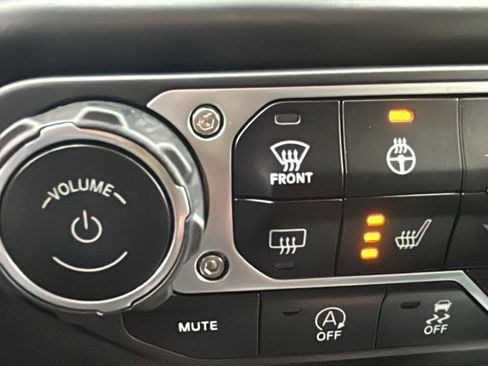 Certified 2022 Jeep Wrangler Unlimited Rubicon w/ Xtreme Recon 35" Tire Package image 22