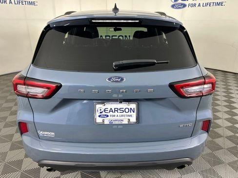 Used 2023 Ford Escape ST-Line Select AWD/4WD image 5