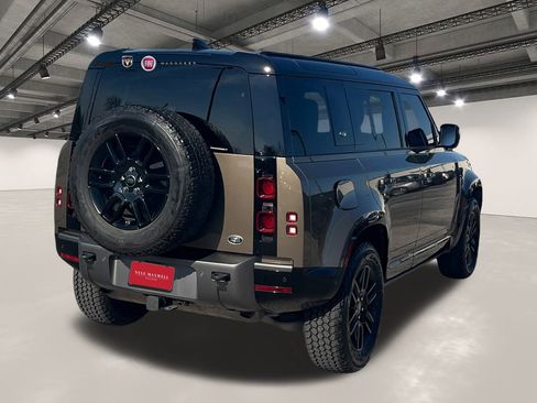 Used 2021 Land Rover Defender 110 X-Dynamic SE image 16