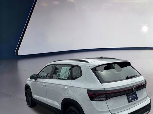 Used 2025 Volkswagen Taos S image 4