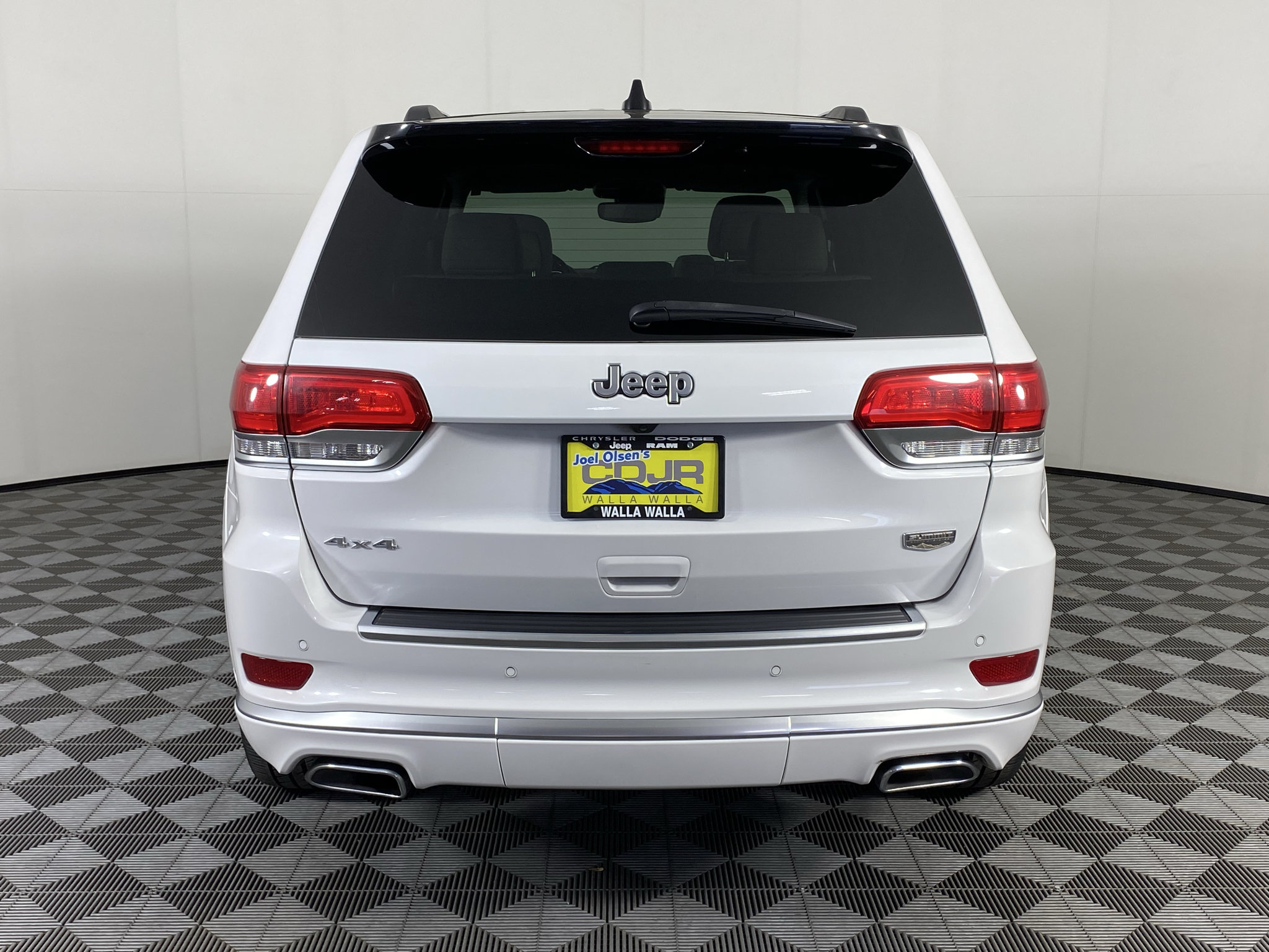 Used 2021 Jeep Grand Cherokee Summit AWD/4WD image 4