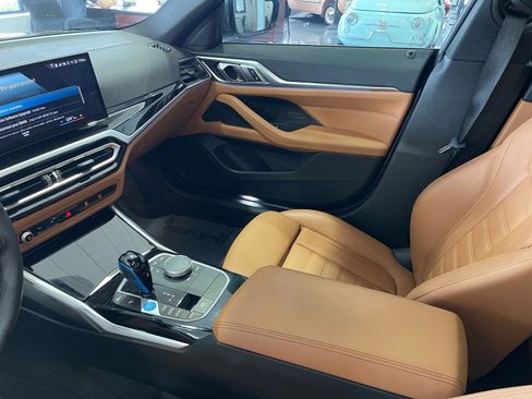 Used 2022 BMW i4 eDrive40 RWD image 28