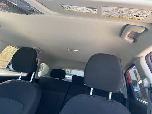 Used 2025 Hyundai Kona SEL FWD image 26