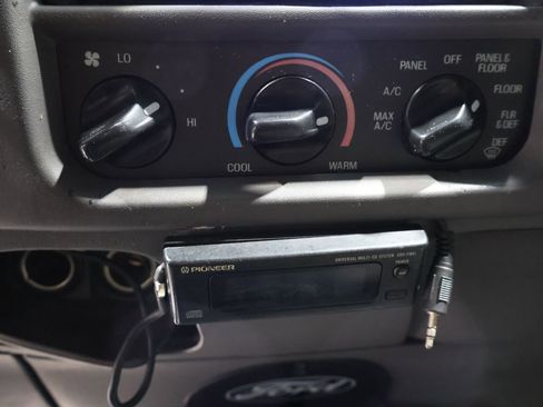 Used 2002 Ford F150 King Ranch image 25