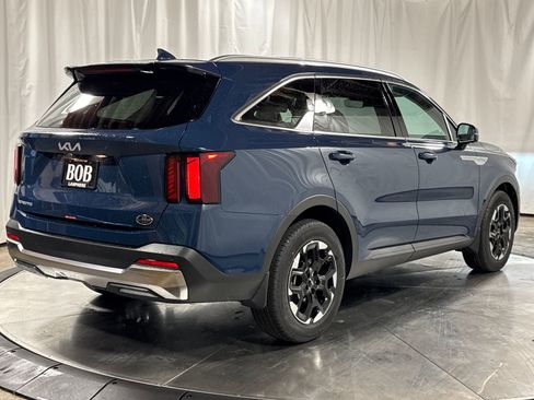 New 2026 Kia Sorento S w/ S Panoramic Sunroof Package FWD image 8