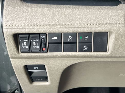 Used 2018 Honda Odyssey EX-L image 10