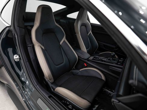 Certified 2026 Porsche 911 GT3 RWD image 14