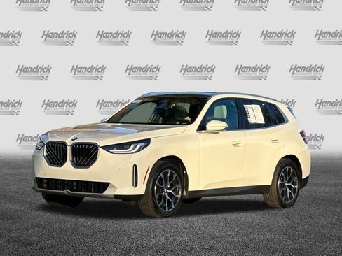 Used 2025 BMW X3 xDrive30i w/ Premium Package image 9