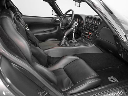 Used 2002 Dodge Viper GTS RWD image 2