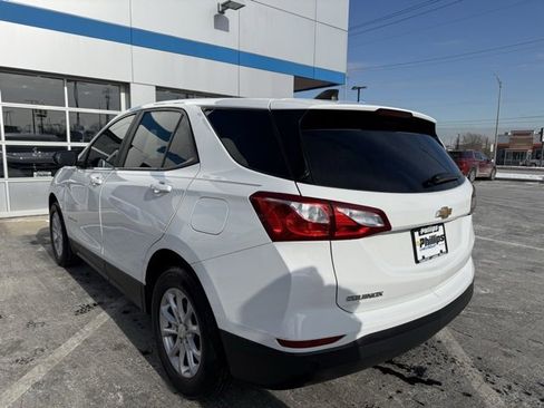 Used 2021 Chevrolet Equinox LS w/ LS Convenience Package image 11