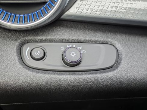 New 2025 Chevrolet Trax LT w/ Driver Confidence Package image 14