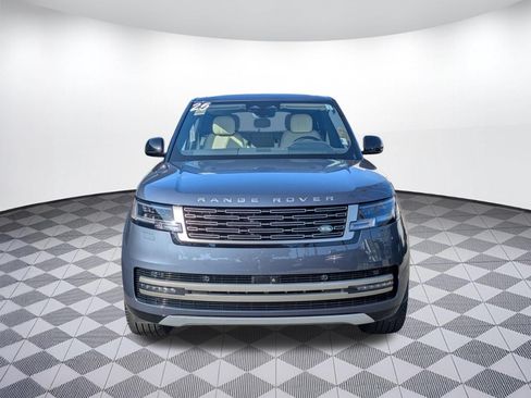 Used 2025 Land Rover Range Rover SE AWD/4WD image 8