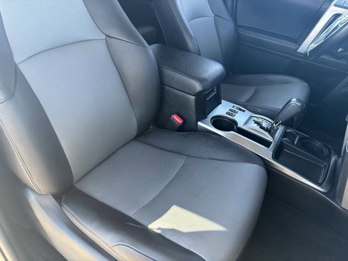 Used 2023 Toyota 4Runner SR5 Premium w/ Moonroof Package RWD image 11