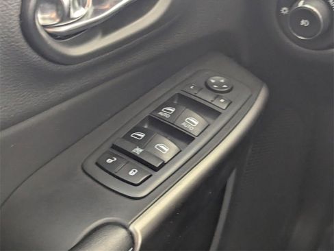 Used 2020 Jeep Cherokee Latitude Plus image 15