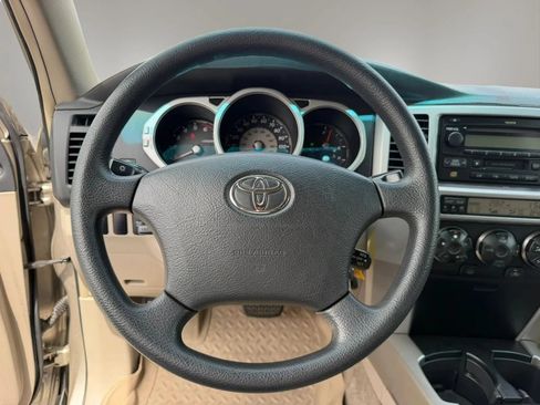 Used 2003 Toyota 4Runner SR5 RWD image 21