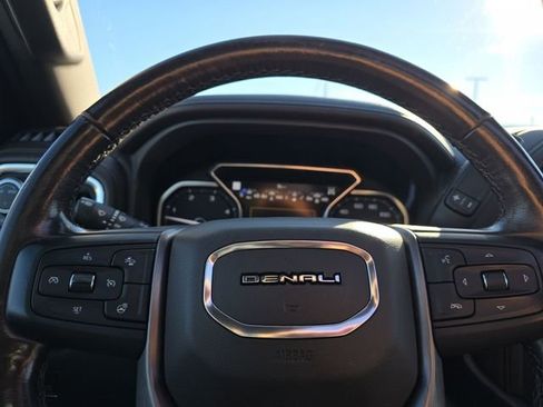 Used 2021 GMC Sierra 2500 Denali w/ Denali Ultimate Package image 11