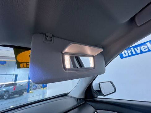 Used 2019 Chevrolet Traverse LT FWD image 34