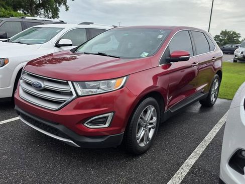 Used 2017 Ford Edge Titanium w/ Technology Package FWD image 14