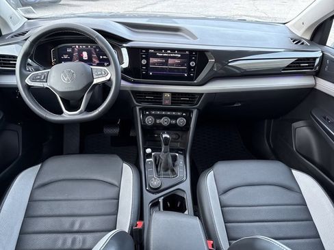 Certified 2022 Volkswagen Taos SEL image 11