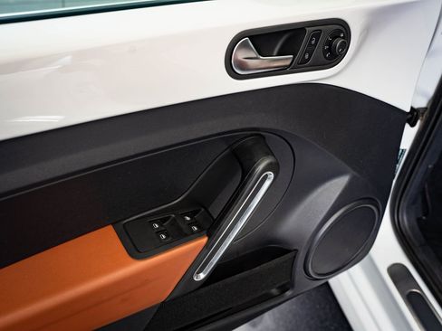 Used 2017 Volkswagen Beetle 1.8T S image 25