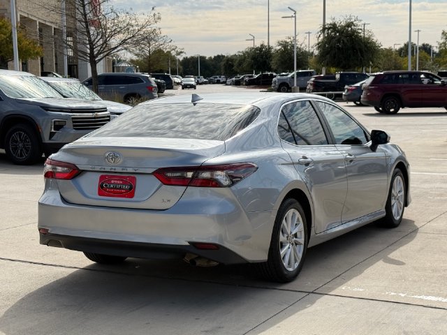 Used 2024 Toyota Camry LE FWD image 4