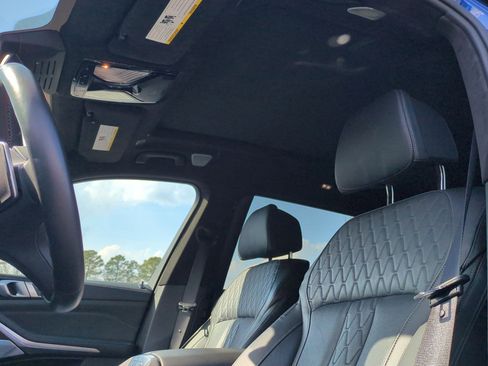 Certified 2025 BMW X7 M60i image 16