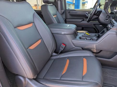 Used 2024 GMC Sierra 2500 AT4 w/ AT4 Premium Plus Package image 4