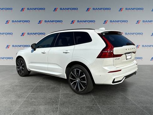 Used 2023 Volvo XC60 B5 Plus w/ Climate Package FWD image 3