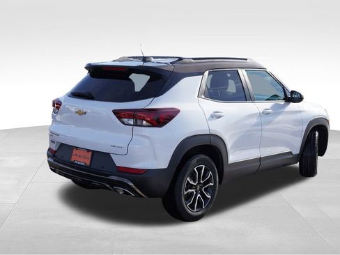 Used 2021 Chevrolet TrailBlazer ACTIV w/ Sun and Liftgate Package image 5