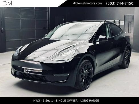 Used 2023 Tesla Model Y Long Range AWD/4WD image 1