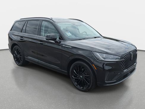 New 2026 Lincoln Aviator Reserve image 3