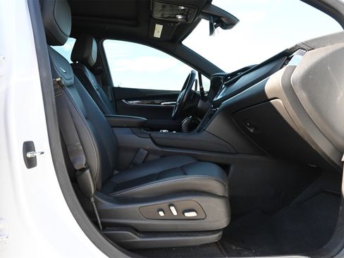 Used 2023 Cadillac XT5 Premium Luxury image 25