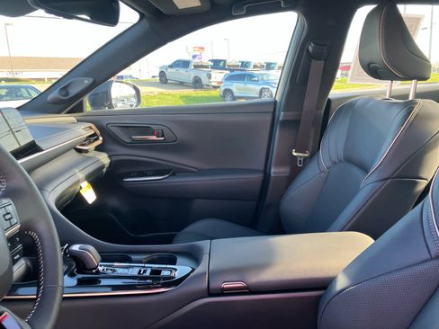 Certified 2026 Toyota Crown Platinum image 11