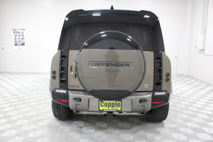 Used 2021 Land Rover Defender 110 X-Dynamic SE AWD/4WD image 11