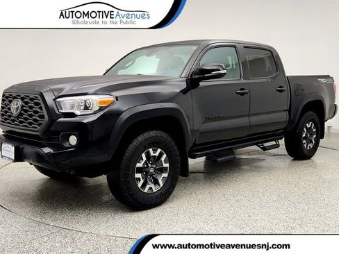 Used 2023 Toyota Tacoma TRD Off-Road w/ TRD Premium Off Road Package AWD/4WD image 1