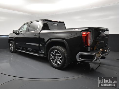 Used 2022 GMC Sierra 1500 SLT w/ SLT Premium Plus Package image 5
