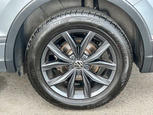 Used 2023 Volkswagen Tiguan SE image 11