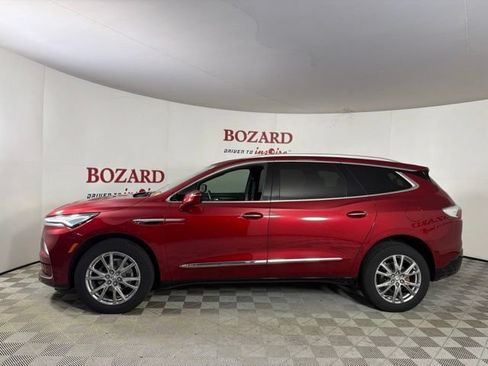 Used 2023 Buick Enclave Premium w/ Experience Buick Package FWD image 5