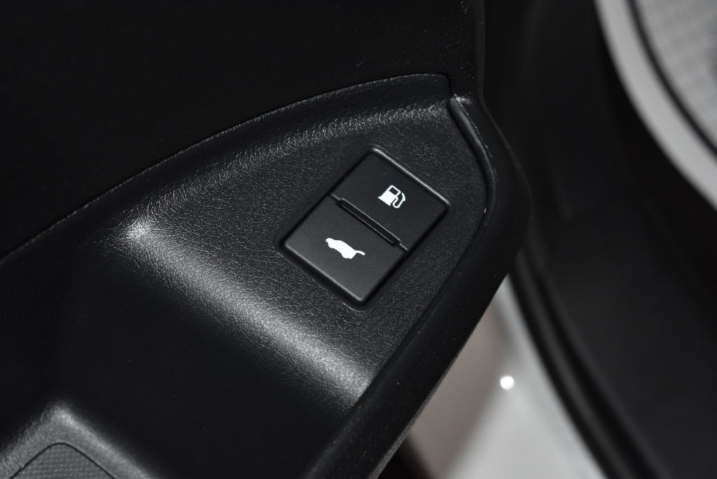 Used 2023 Honda Passport EX-L image 7