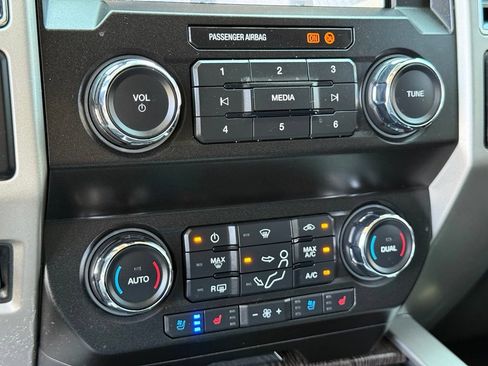 Used 2021 Ford F250 Lariat w/ Lariat Value Package AWD/4WD image 12